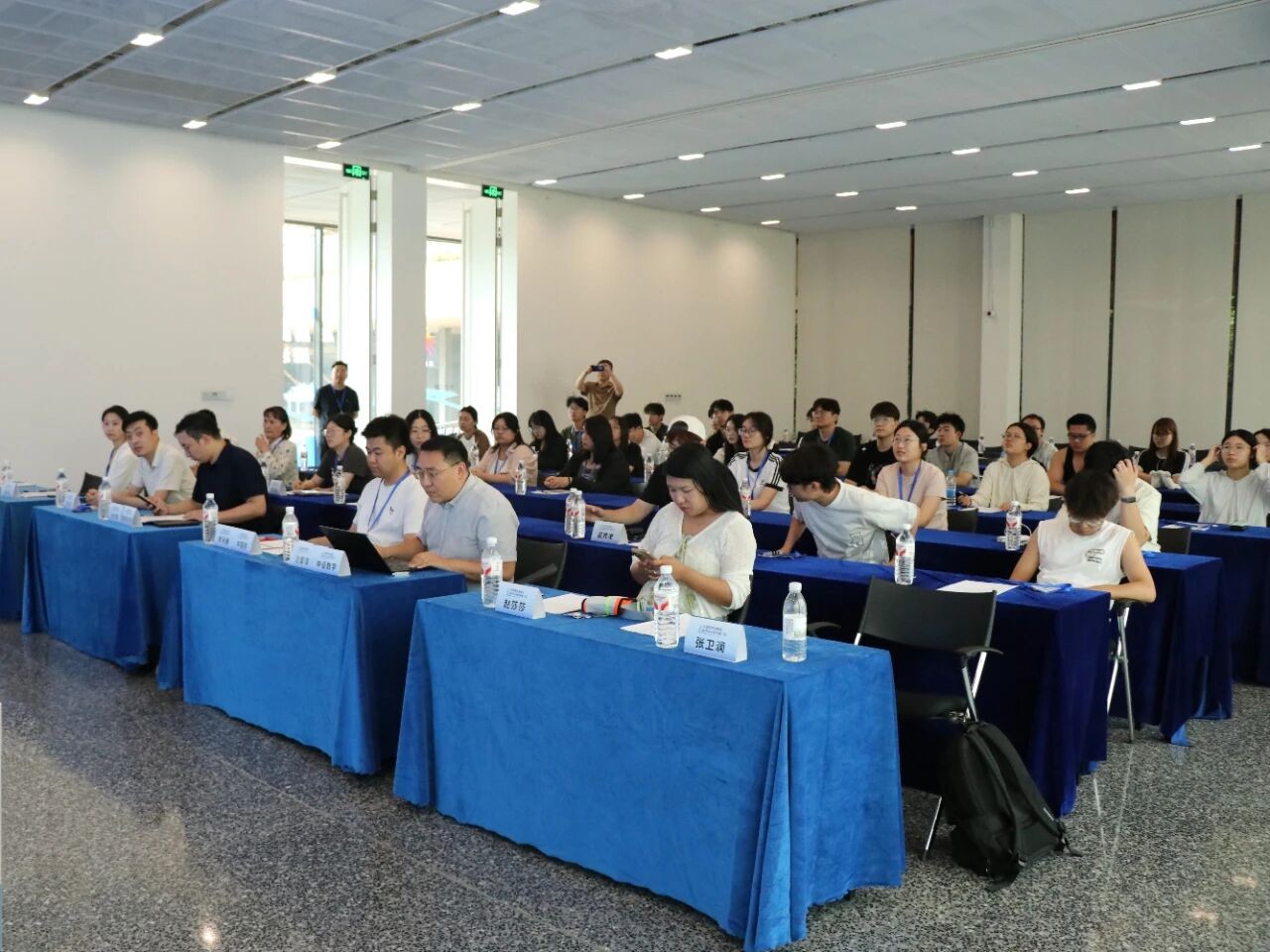 建筑学子雄安行 前沿技术交流中触摸行业未来