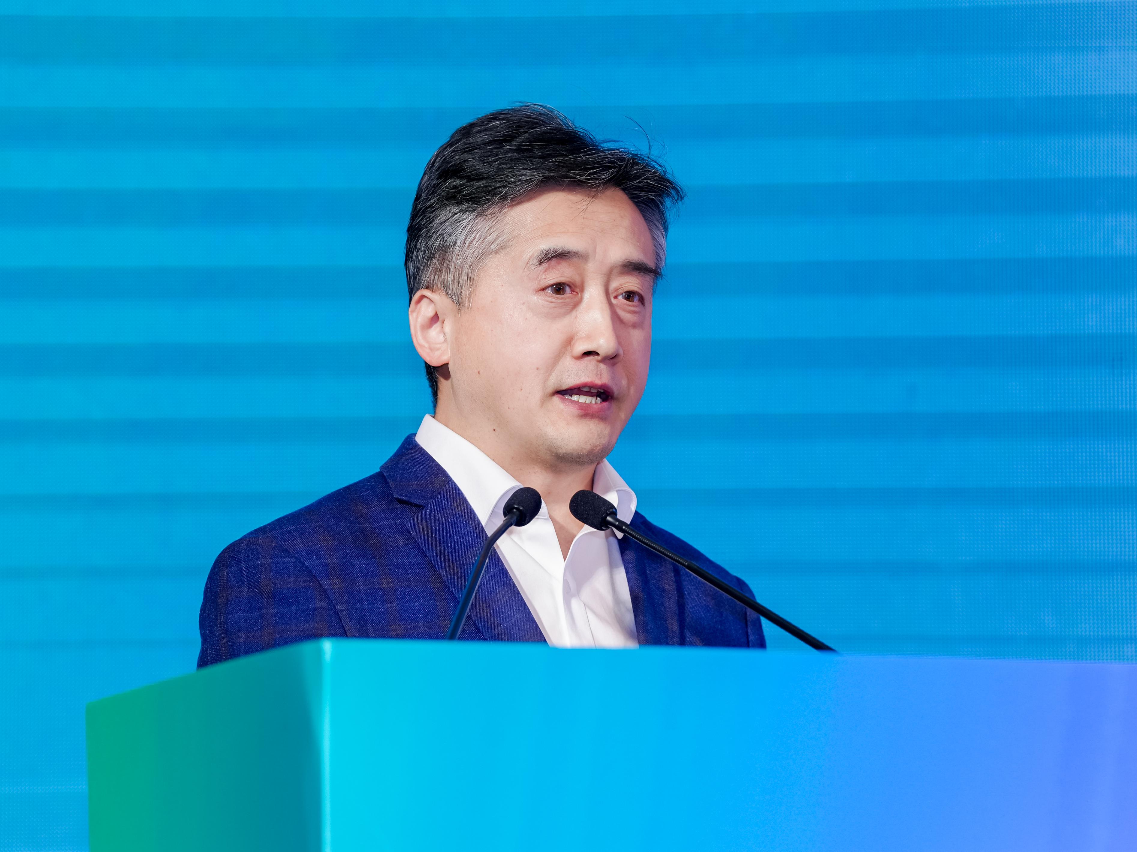 秦军在2025对外承包工程行业发展大会暨中国对外承包工程行业发展论坛发表演讲